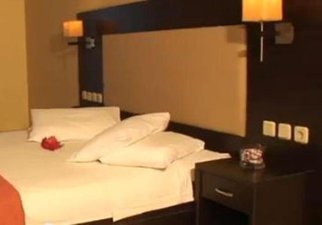 Hotel Denny'S Inn Alimos Dış mekan fotoğraf